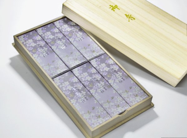 画像1: 「日本香堂」　宇野千代のお線香 淡墨の桜　進物用